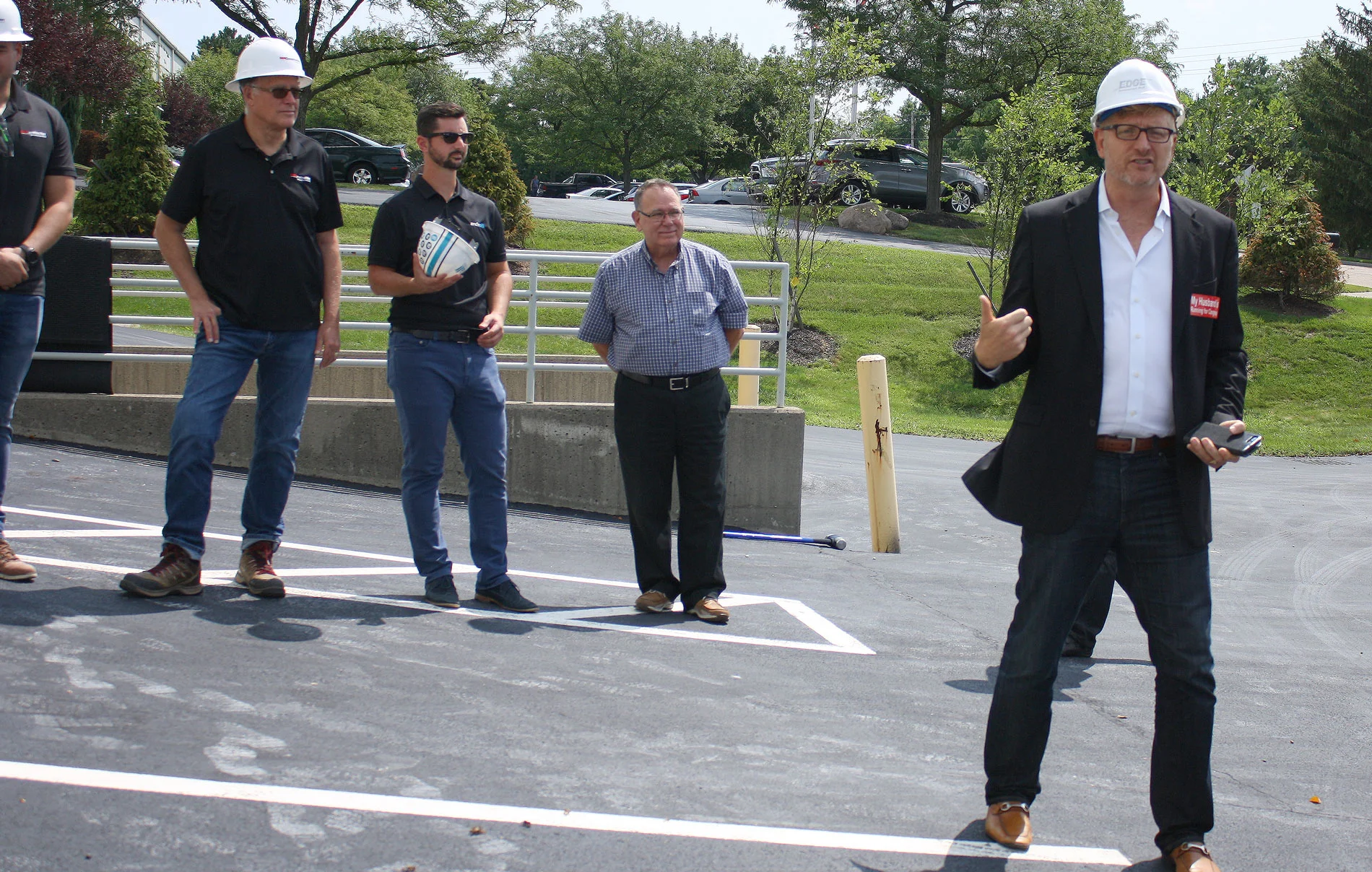 Thomas Grote of the EDGE Innovation Hub addresses the crowd.