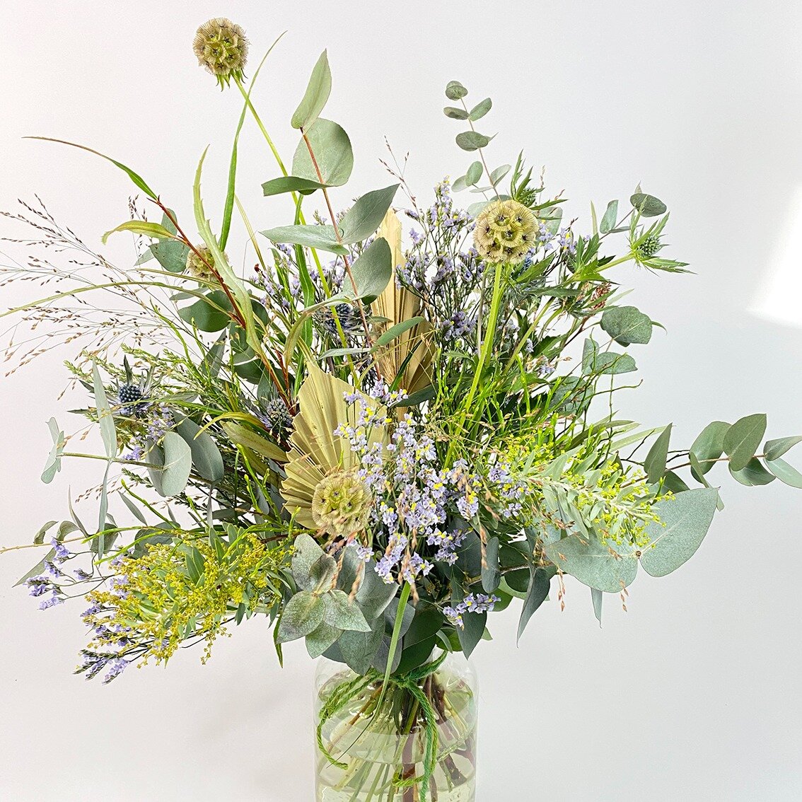 Rustique Mother's Day

A gloriously wild alternative to the norm for Mother&rsquo;s Day

A wildly wonderful bundle of textural foliages, accent blooms and long lasting/everlasting trimmings.

Rustique is the ideal bouquet for the wild-child amongst u