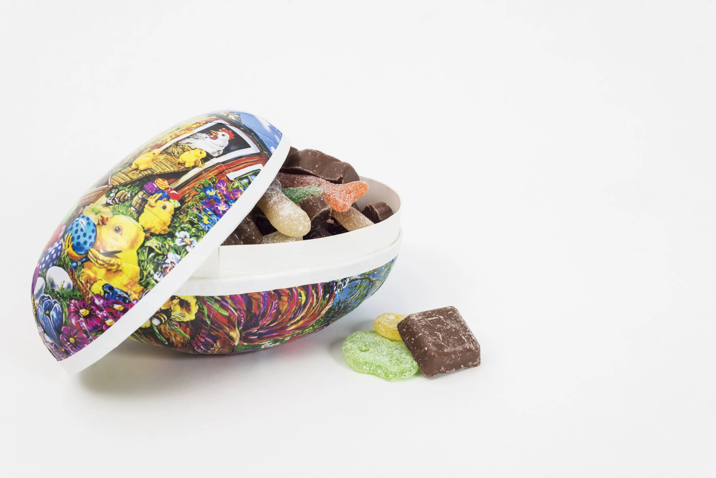 A typical Swedish Easter Egg (photo by R_Green via Shutterstock)