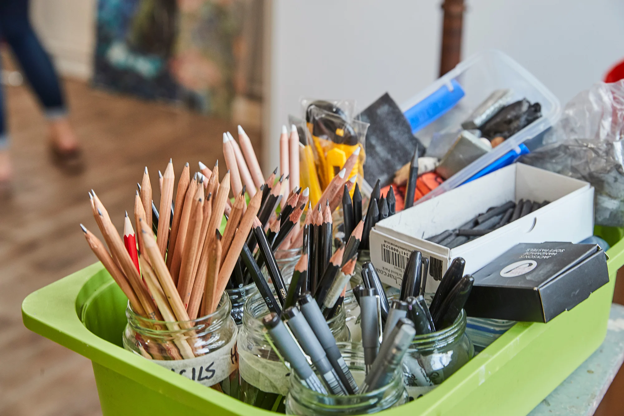 volunteer-at-yardley-arts.jpg