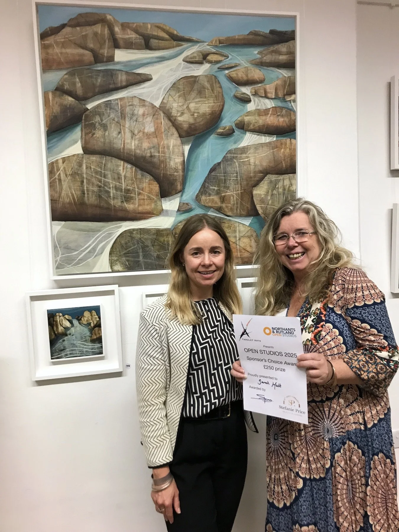 SarahHutt_StefaniePrice_prize.jpg