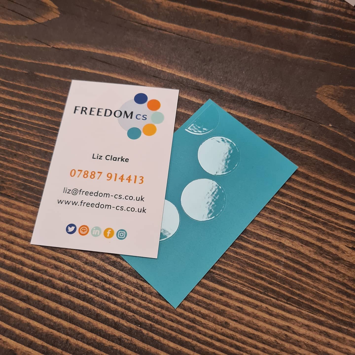 Was a bit rubbish at posting last week - so here's this lovely set of new business cards and notelets for @freedom_content  launching her new branding 😃👏👏👏
Great palette of colours to work with on statement, and then some subtle branding to keep 