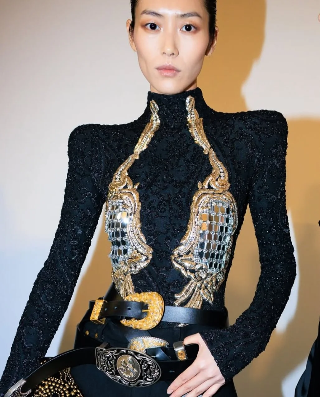 &hellip;Weekend inspiration : Details from Daniel Roseberry&rsquo;s Schiaparelli AW25 👏 never disappointing 🙌

We make custom leather jackets シ Made in Tuscany, Italy 🇮🇹 Fatto a mano, slow fashion, made to order only, which means ZERO waste 🌍 We