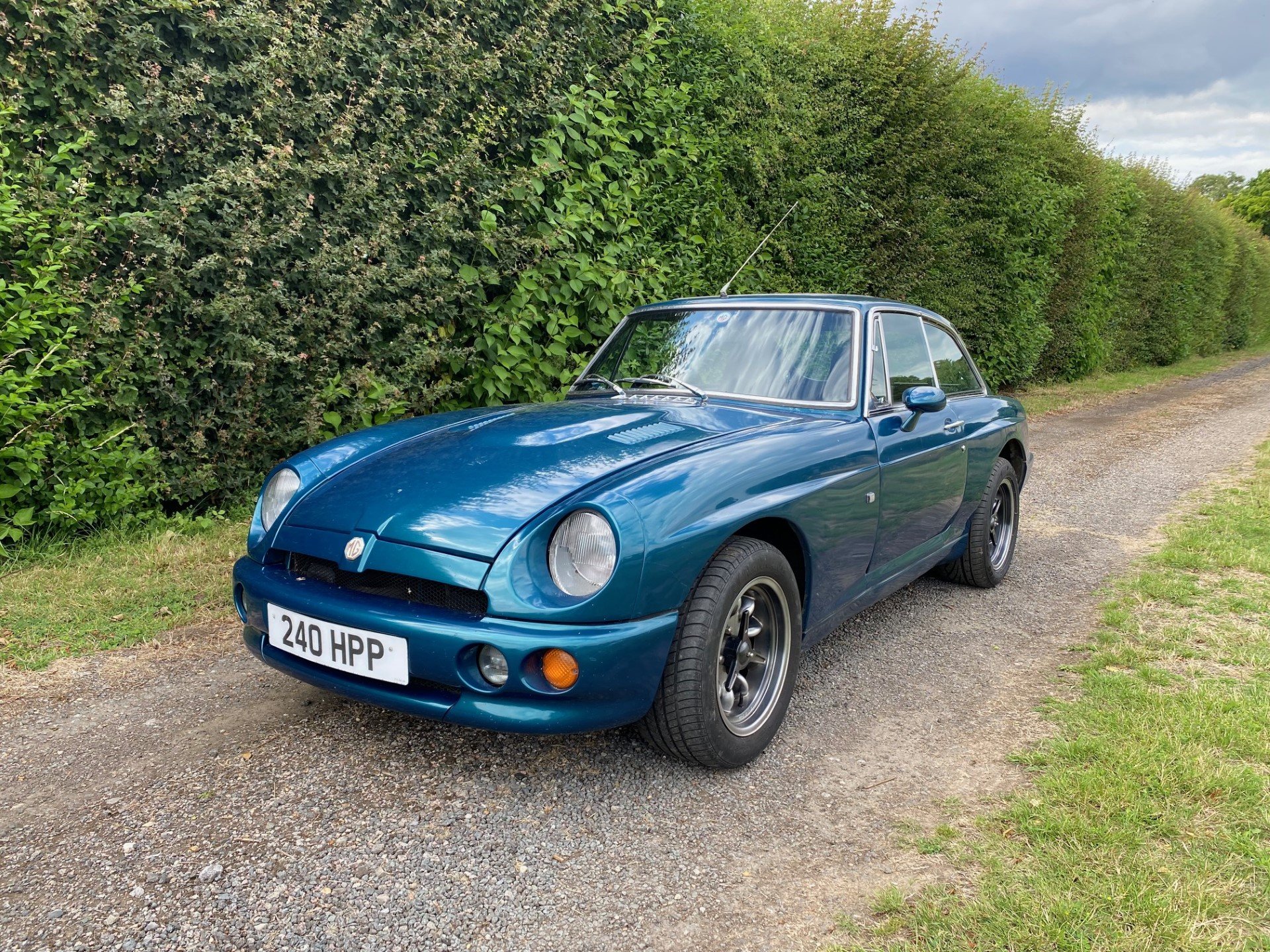 MGB RV8 GT Coupe 