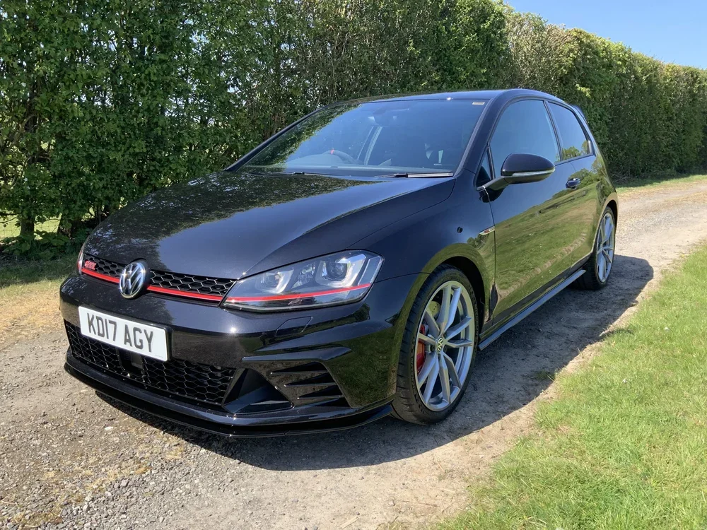 Volkswagen Golf ClubSport S - 1261 miles