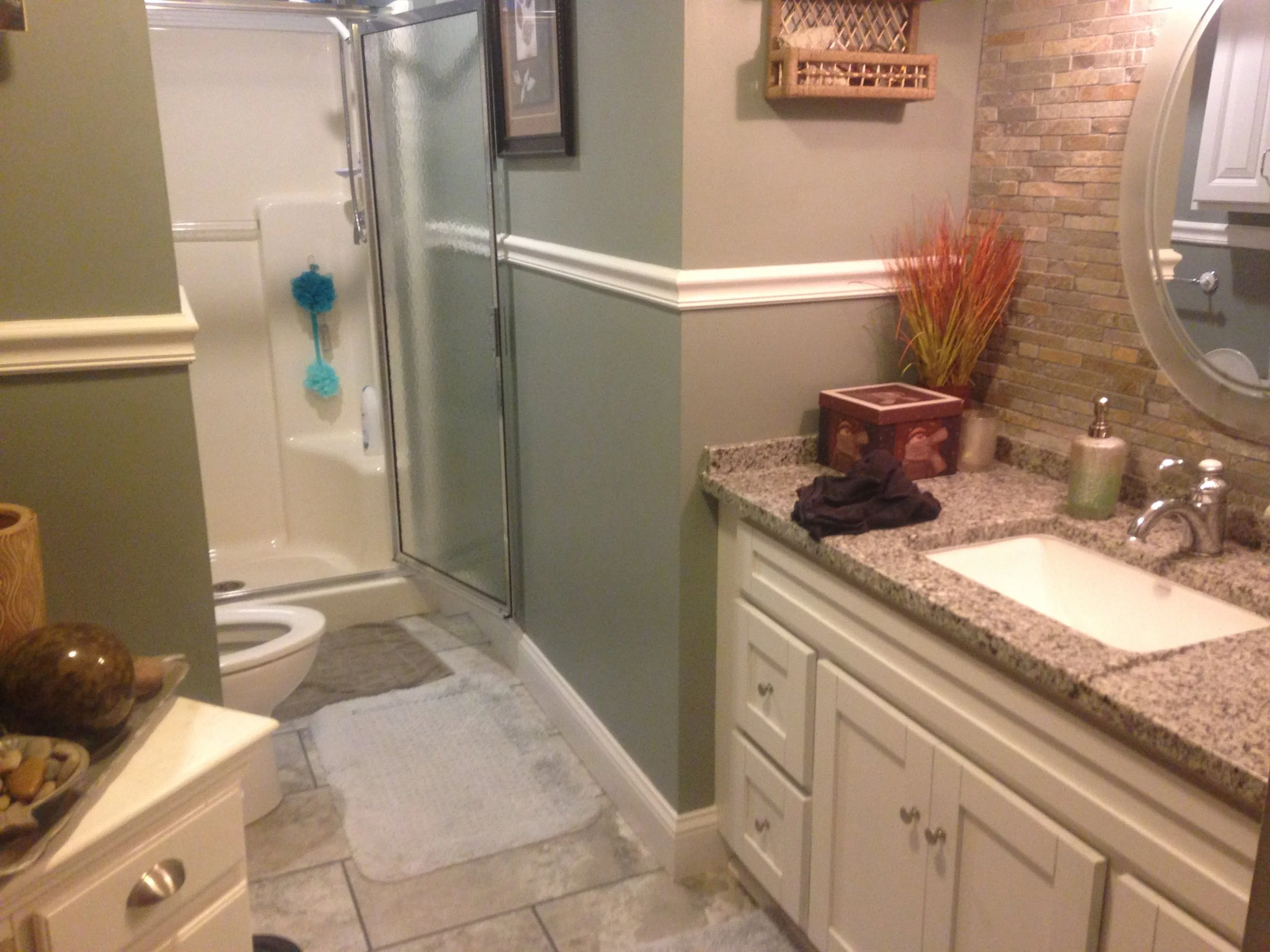 vanity-shower.JPG
