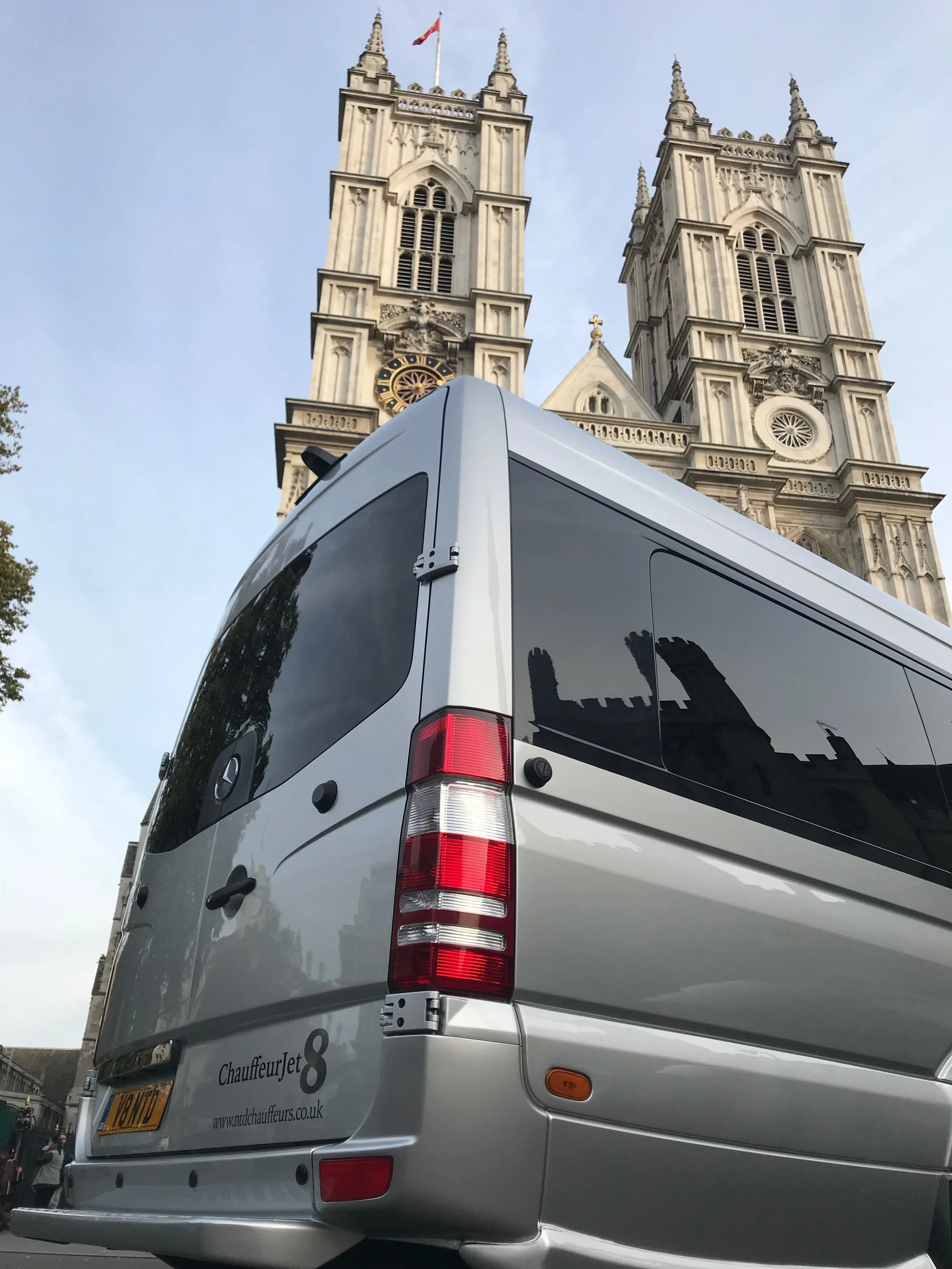 westminster Abbey main tower.jpeg