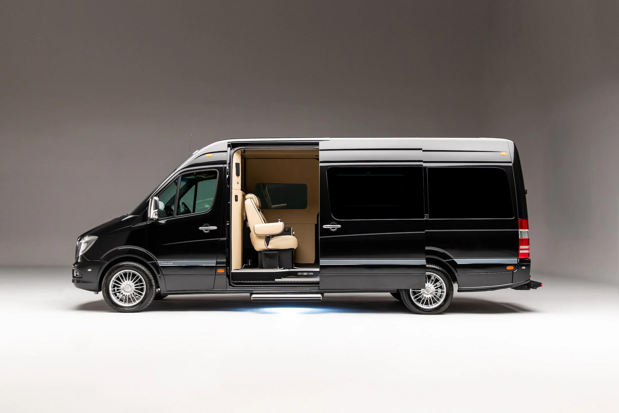 NTD ChauffeurJet7 Side.jpg