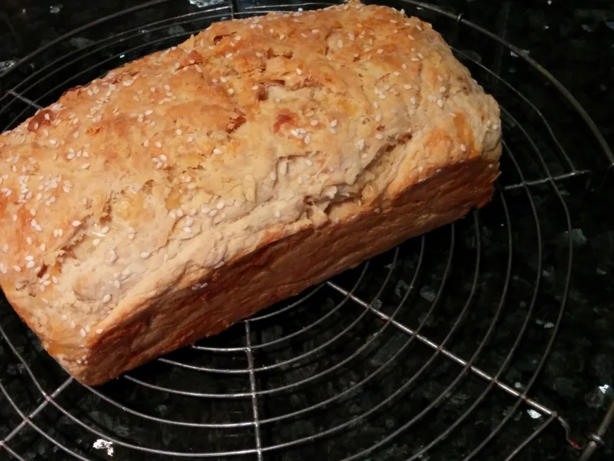 Speedy Garlic Cheese Bread.jpg