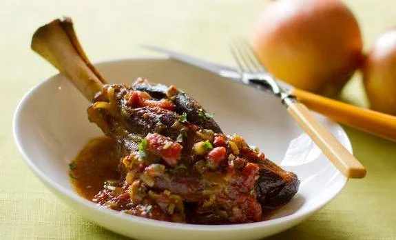 Curried lamb shanks
