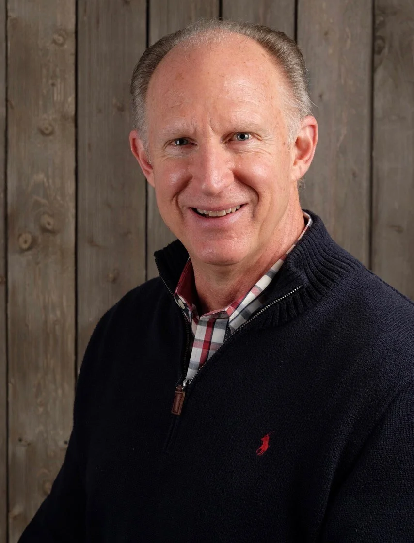 Tom-Informal-Medium-Smile.jpg