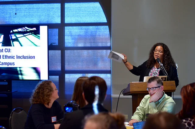 Vanessa_in_action_at_podium.93103145_std.jpg