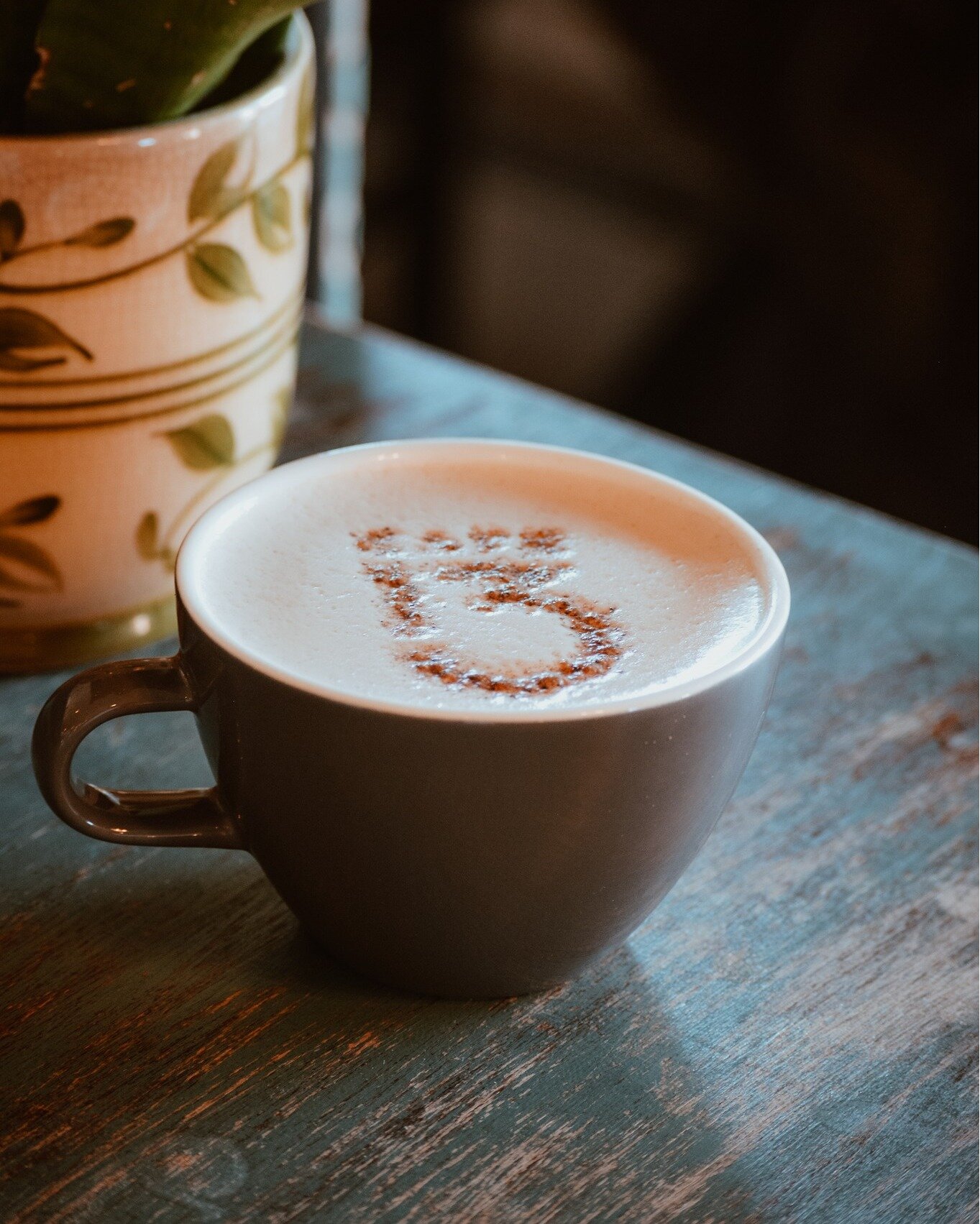 Warm your body and soul with our new Tea House Chai from @boulderteaco ! A blend of bold black tea infused with cinnamon, cardamom, ginger, and cloves. Steeped to perfection and mixed with steamed milk, don't wait, order yours today and start your mo