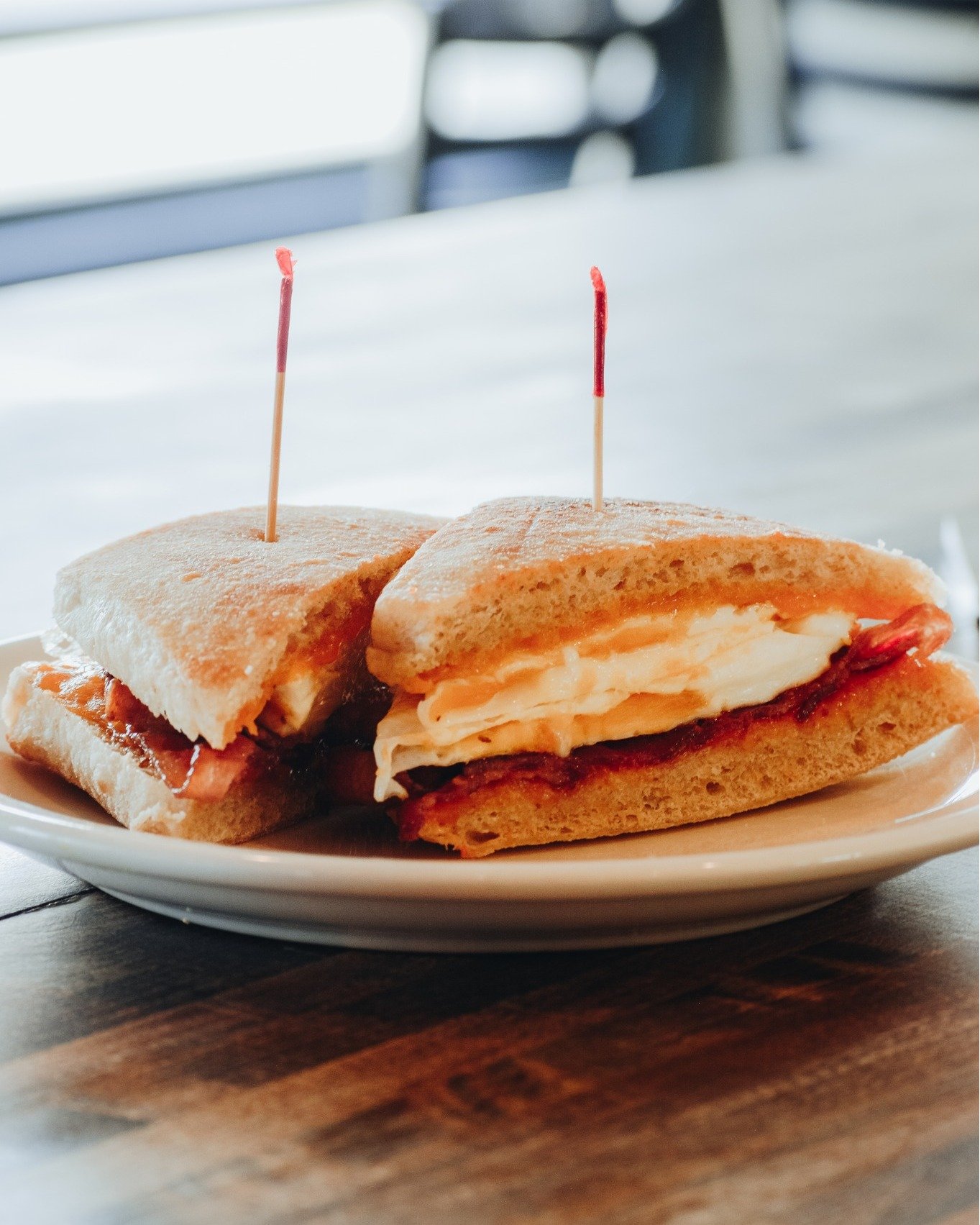 Getting up with the sun is worth it for our Sunrise Sandwich. A hearty combination of eggs, crispy bacon, and melted cheddar on a perfectly toasted English muffin. For those who prefer gluten-free, we've got you covered. Rise and shine with this deli