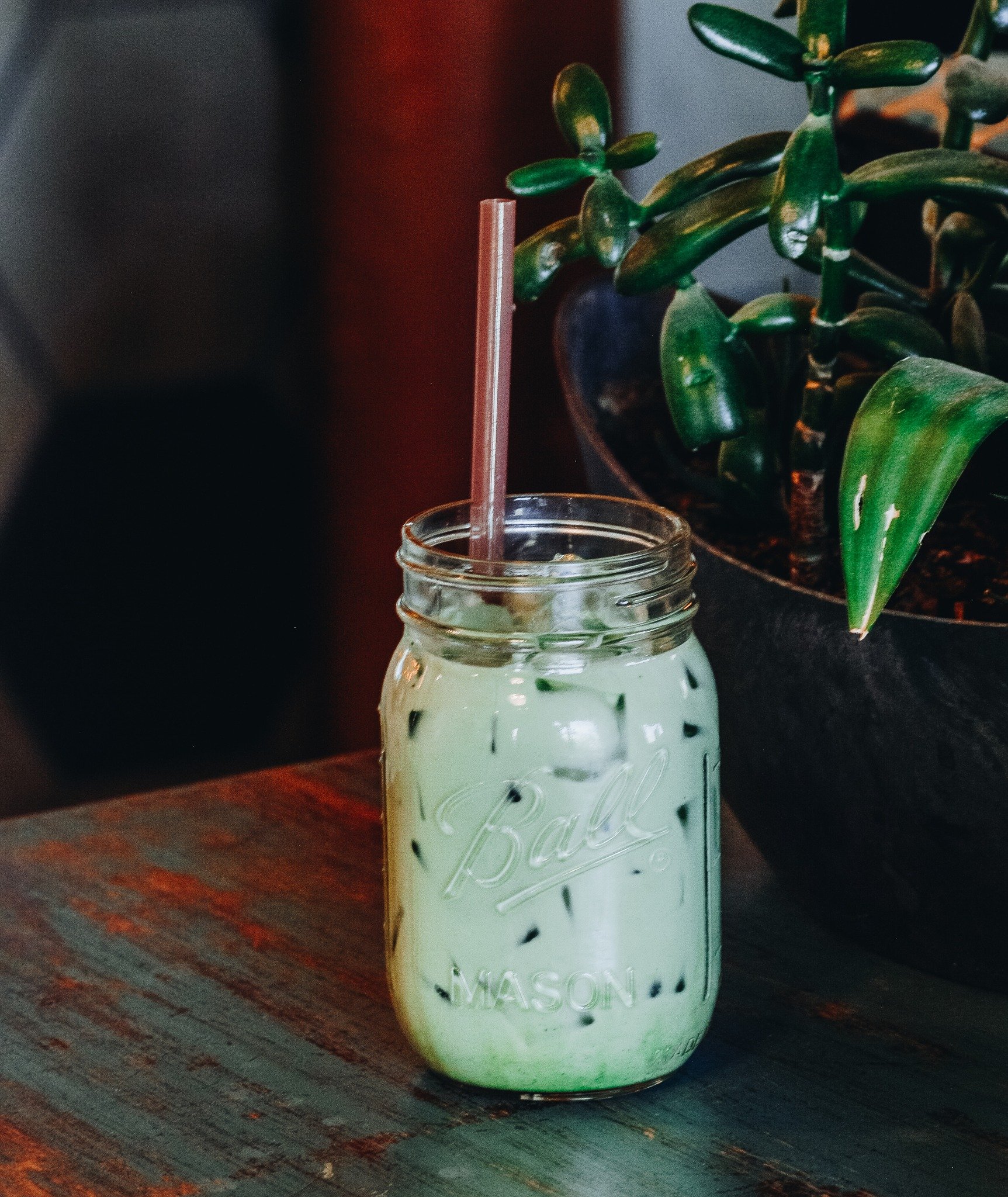 Iced Drinks season is upon us!  Our matcha is even better over ice. The vibrant green tea, creamy milk, and refreshing ice make it the perfect drink to brighten your day. Enjoy it as a morning pick-me-up or an afternoon treat!

#Matcha #MatchaLatte #