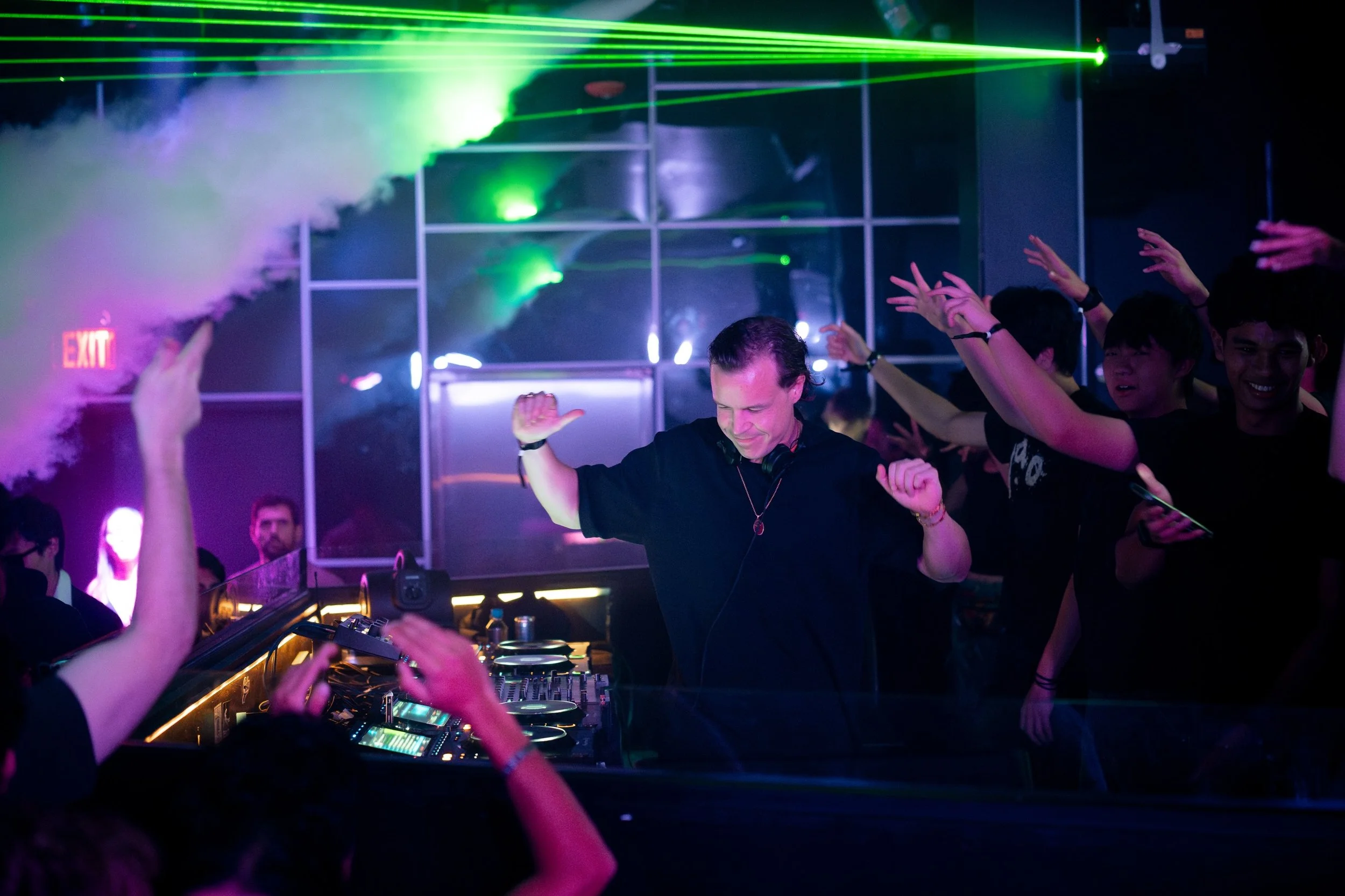 What a night🔥

A huge thank you to Fahlberg for joining us. From Stockholm, Sweden 🇸🇪 straight to our dance floor. What a way to spend the night✨

📸 @ejnoro