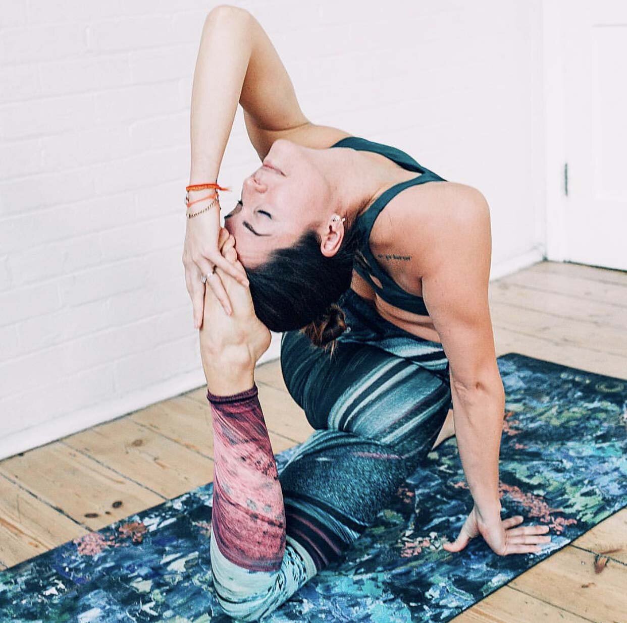 @mindfulsonder Yoga teacher Marial Whitmond, showing us how it’s done!