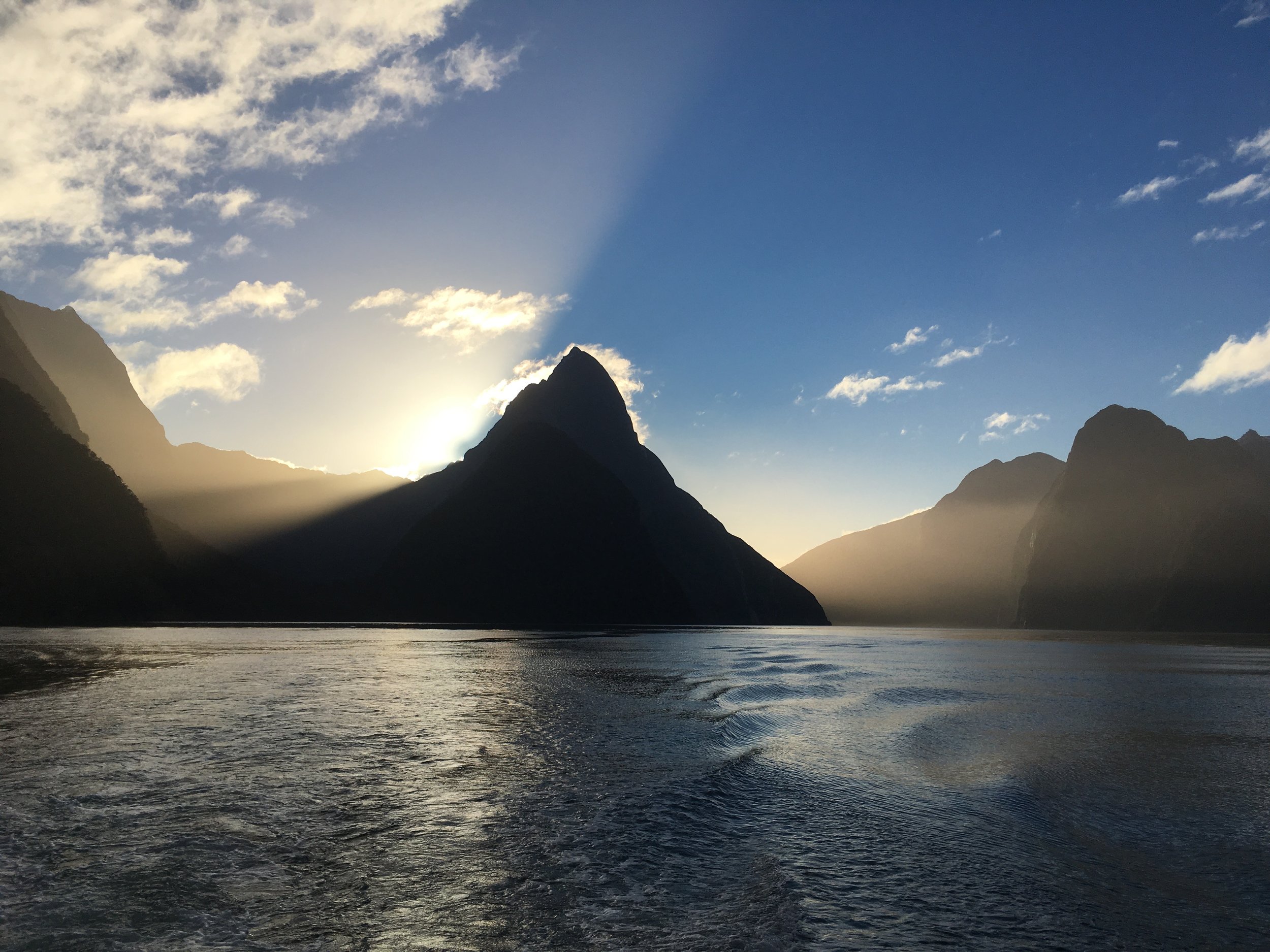 “Milford Sound” New Zealand
