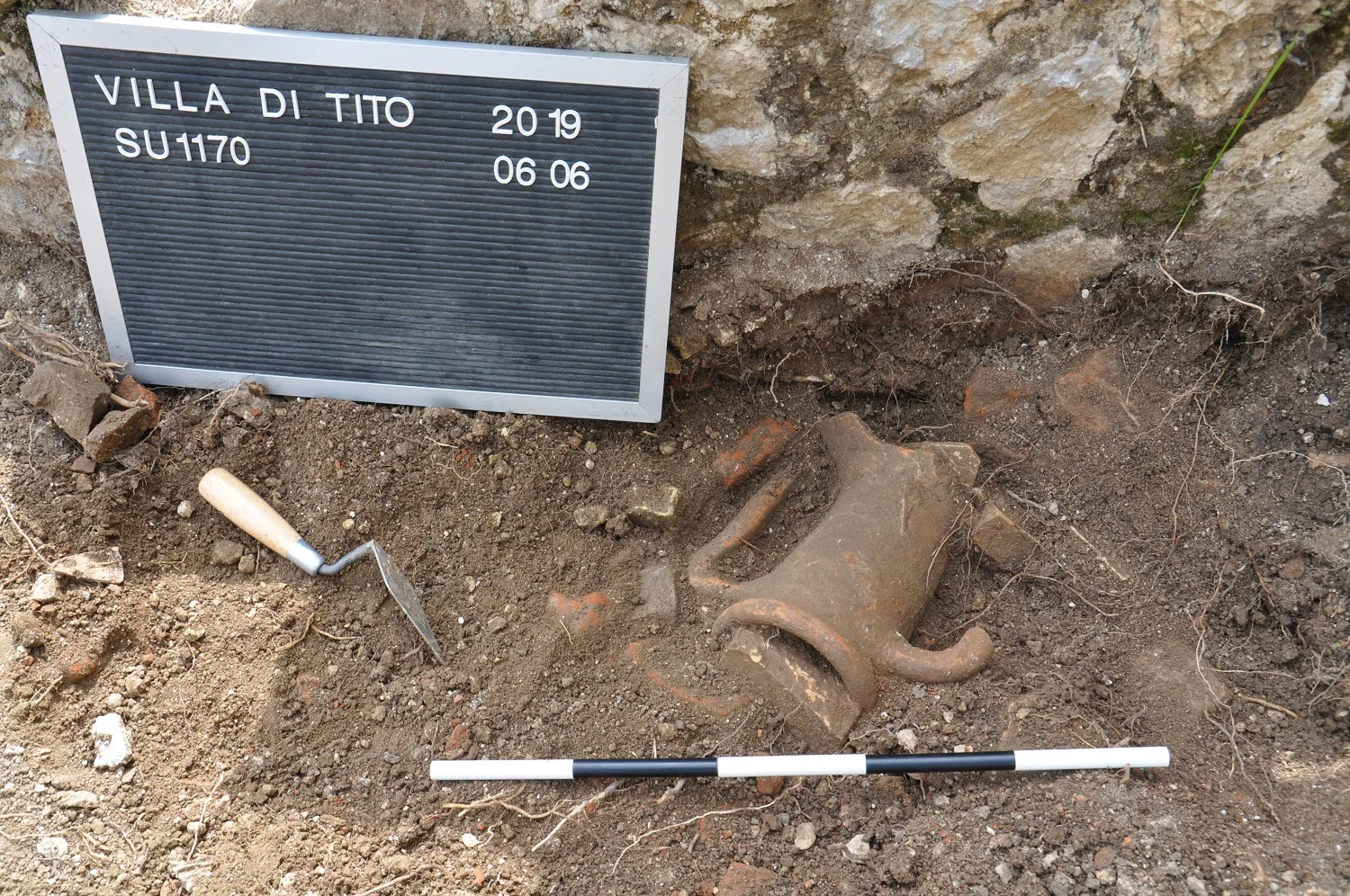 Villa jug.jpg