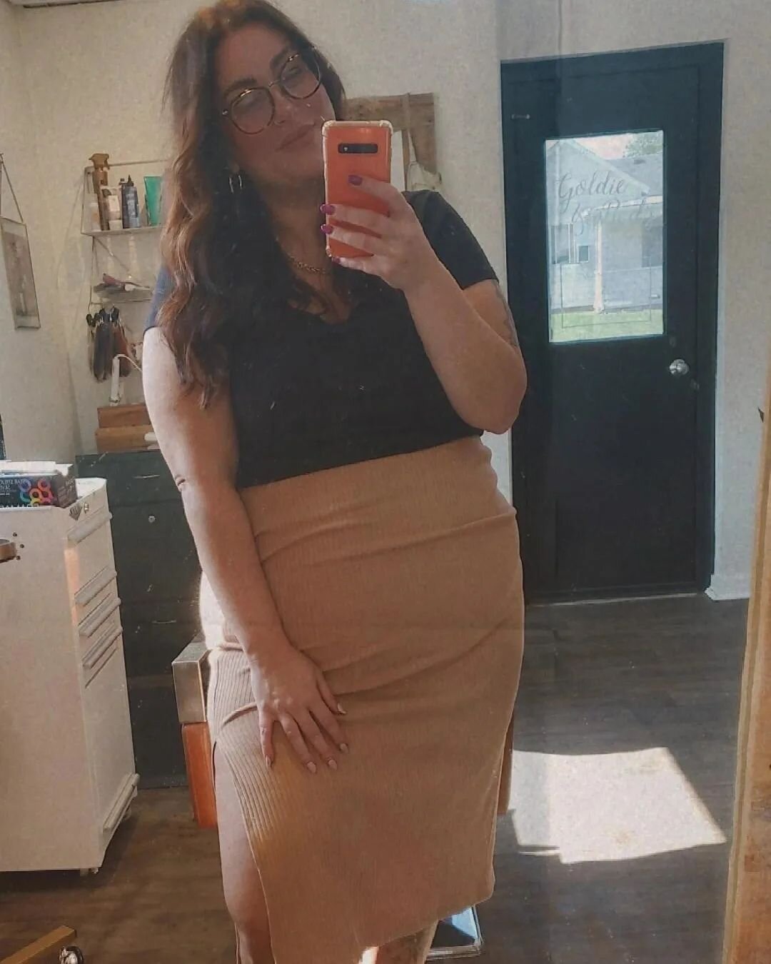Ope..haven't posted a mirror selfie in awhile!

You guys need this cotton ribbed pencil skirt for your fall clothes lineup! @walmartfashion did it again!
