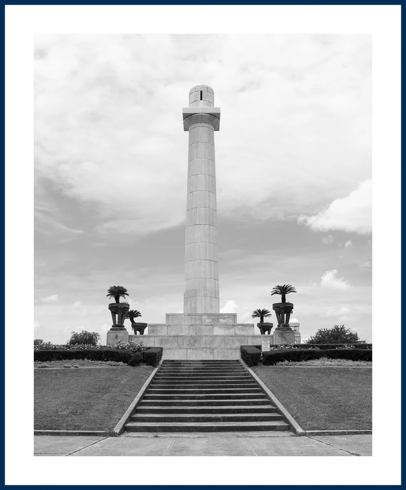 Matthew Shain, “Post-Monuments, New Orleans (Robert E. Lee, erected 1884)”, mounted archival pigment print in artist frame, 2017-18