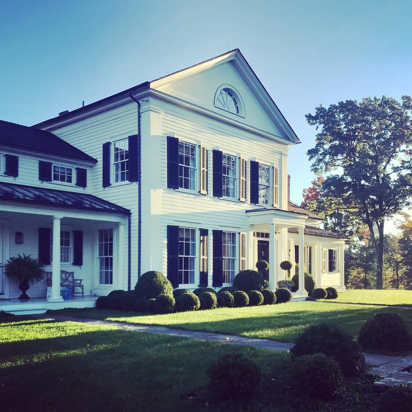 Can you even stand it? I will never tire of the warmth of a great house, grounds you can ramble across in boots, the kind of place where everyone feels good in their own skin. Large or small, humble or grand, it never matters. Warmth is why I love ho