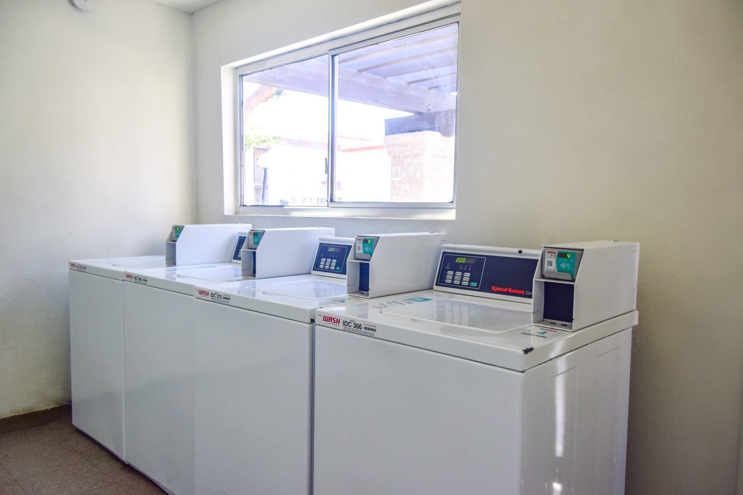 Tres Flores Apartments