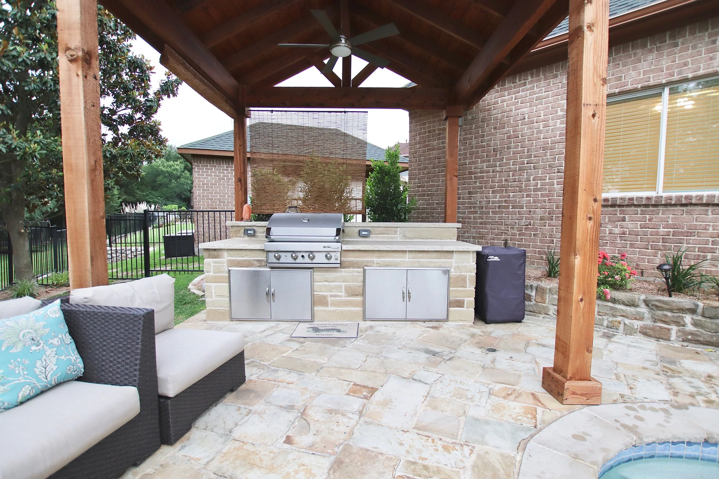 IMG_7418 hill patio.jpg