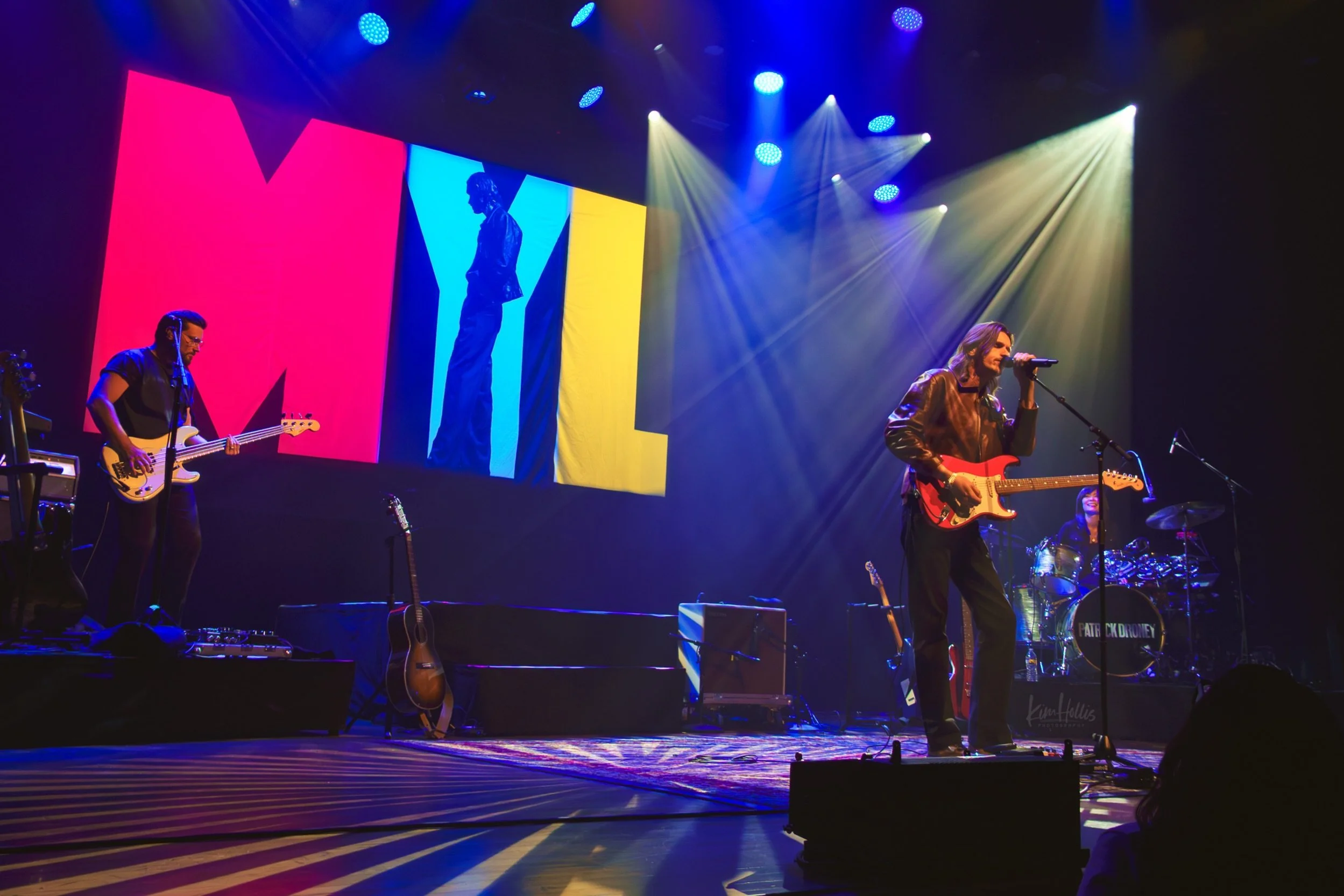 Warning: non-dog post 😂

If you follow me you know I love music. I joke that in my next life I want to be a keyboard player in a band.

The Ryman Auditorium in Nashville has been a bucket list concert venue for me for a while.

I heard Patrick Drone