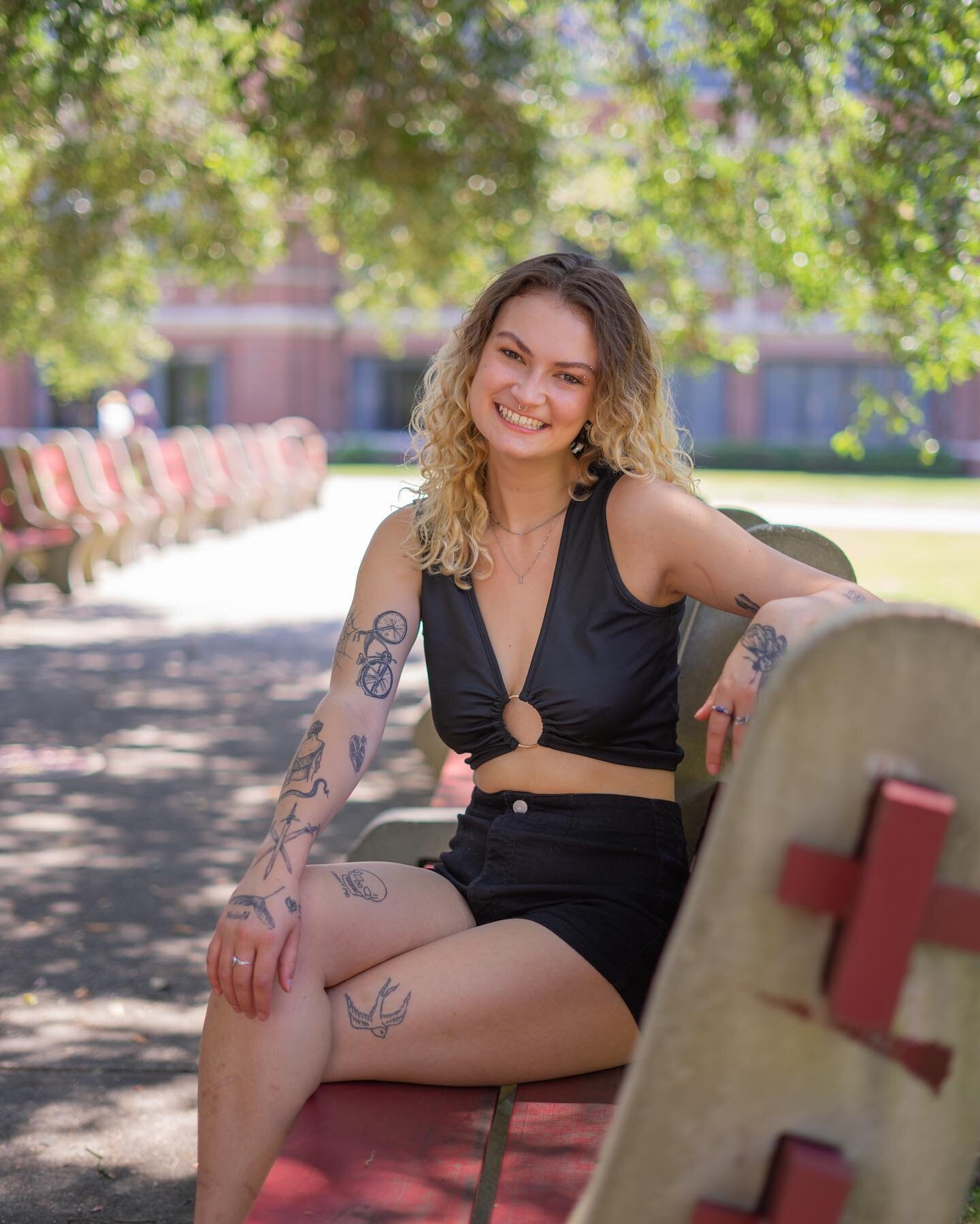 This cutie is a college graduate! 🎉🎓&hearts;️⠀
-⠀
#SeniorPortrait #Classof2022 #Loyno22