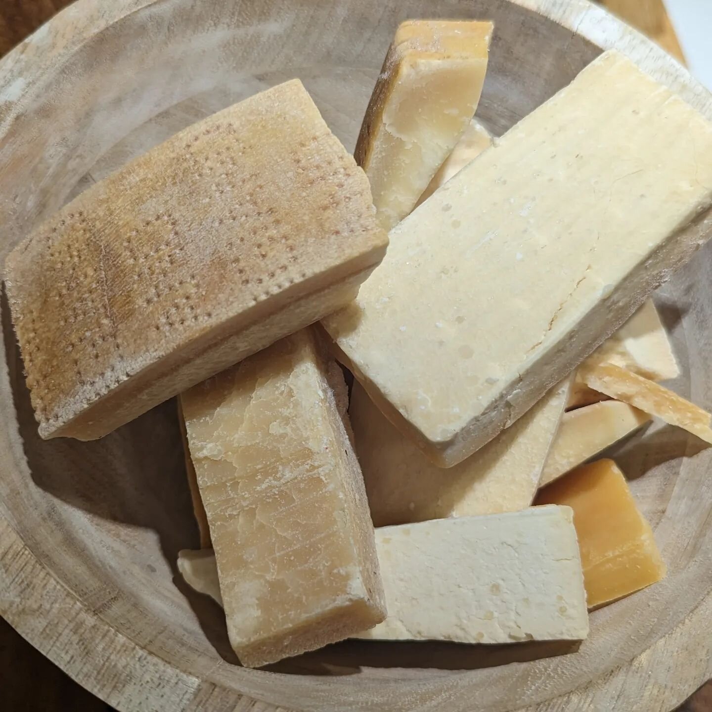 PRO TIP: USE PARM RINDS! Contrary to popular belief, parmesan rinds are pure cheese, not made from wax. Use them as you would other aromatics or even bones. Freeze them! They add tremendous flavor and depth to soups and sauces. Someday soon I will po