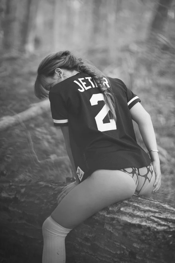 outdoors_boudoir_virginia_19_small.jpg