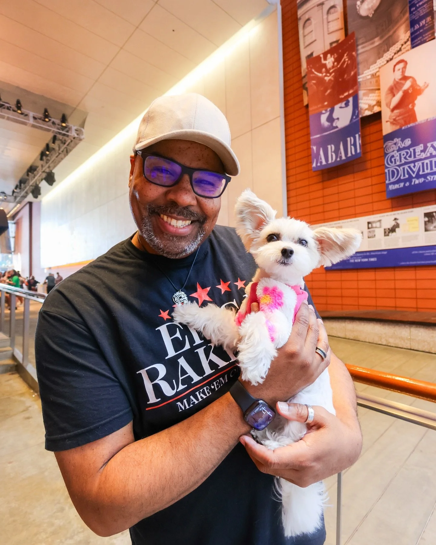 &ldquo;Two paws up for @jmiglehart, @cherylporterdiva and the current cast of @andjulietbway&rdquo; - Tinkerbelle &amp; Belle 🎭🙌🏽🐶