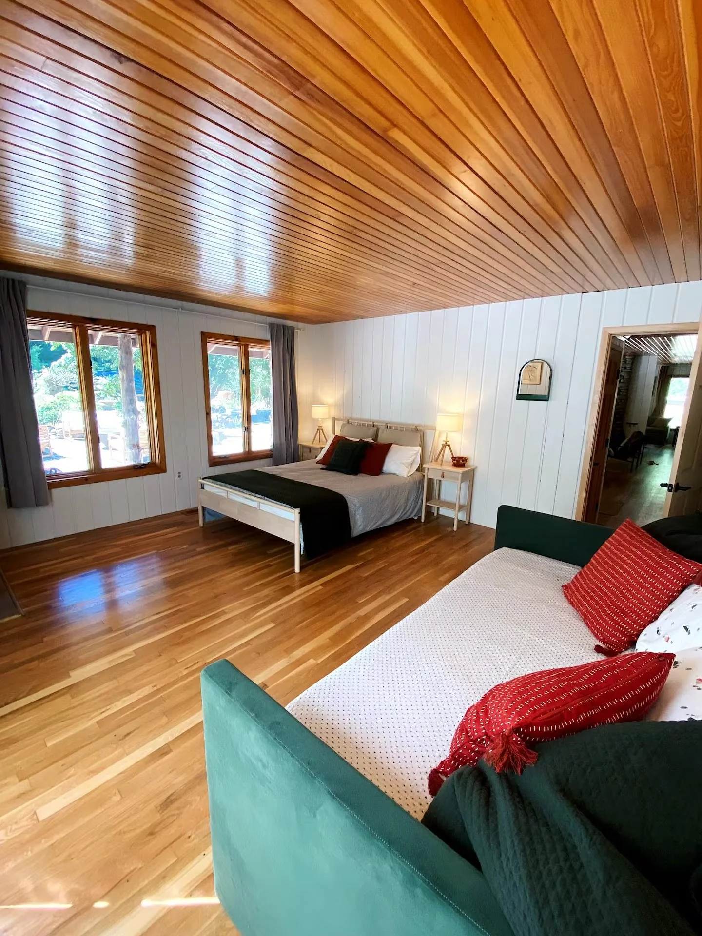 retreat king + daybed2.jpeg