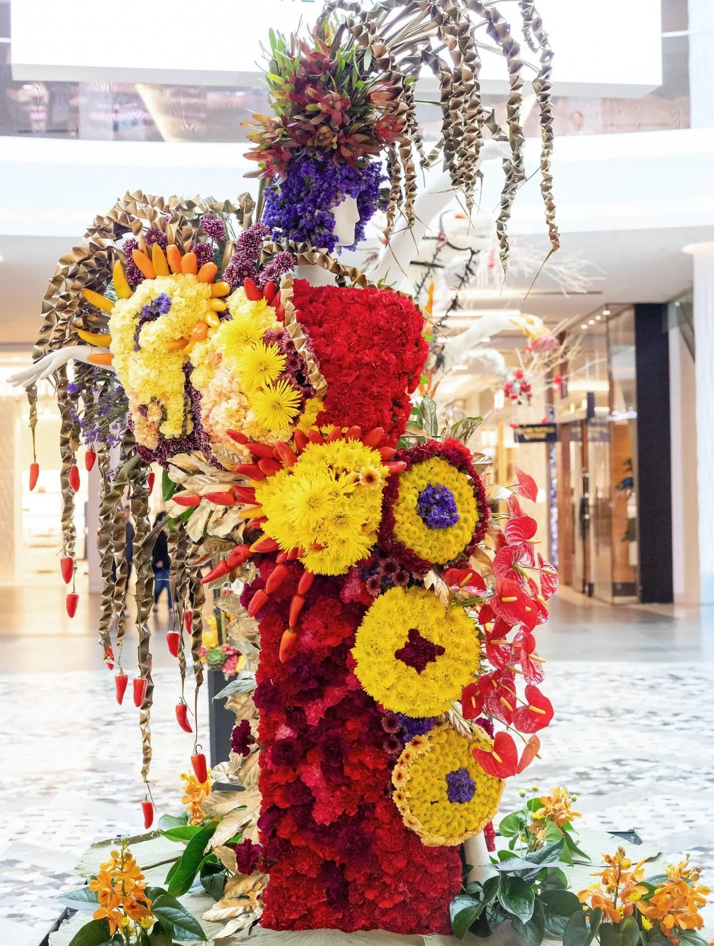 Lunar New Year Flower Show 🌺🧧
@fleursdevilles @westfieldvf 

A celebration of prosperity, strength, and bold beginnings.

Fiery reds for luck.
Golden blooms for abundance.
Layered textures symbolizing growth and resilience in the year ahead.

This 