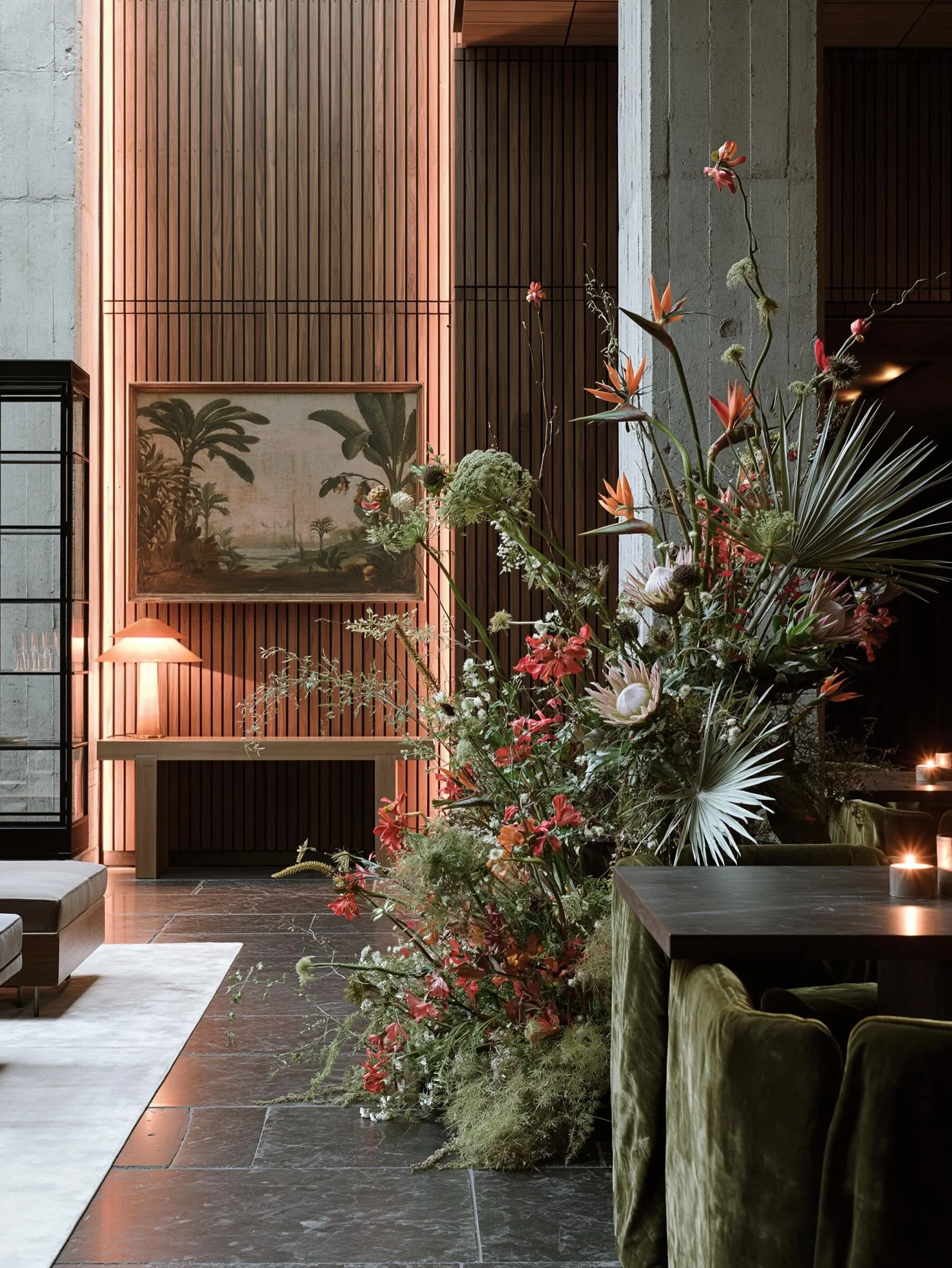 My  approach shifts floral design from craftsmanship into spatial design. 
The goal is not to create a beautiful arrangement. The goal is to create a conversation between nature and structure.  the ability to transform architecture into an emotional 