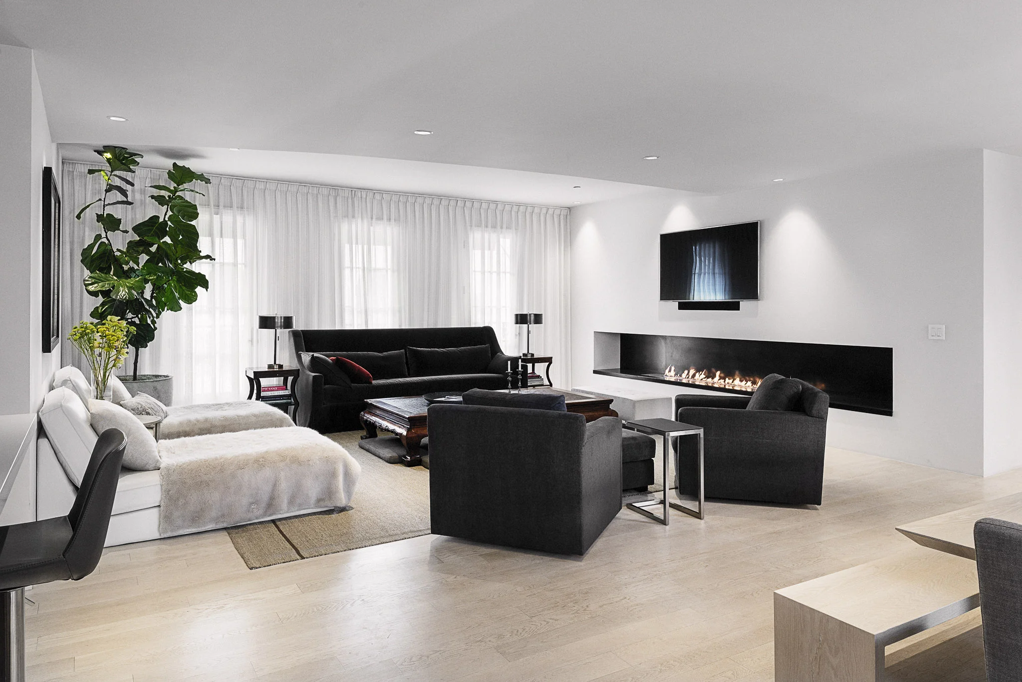 LivingRoom322-2.jpg