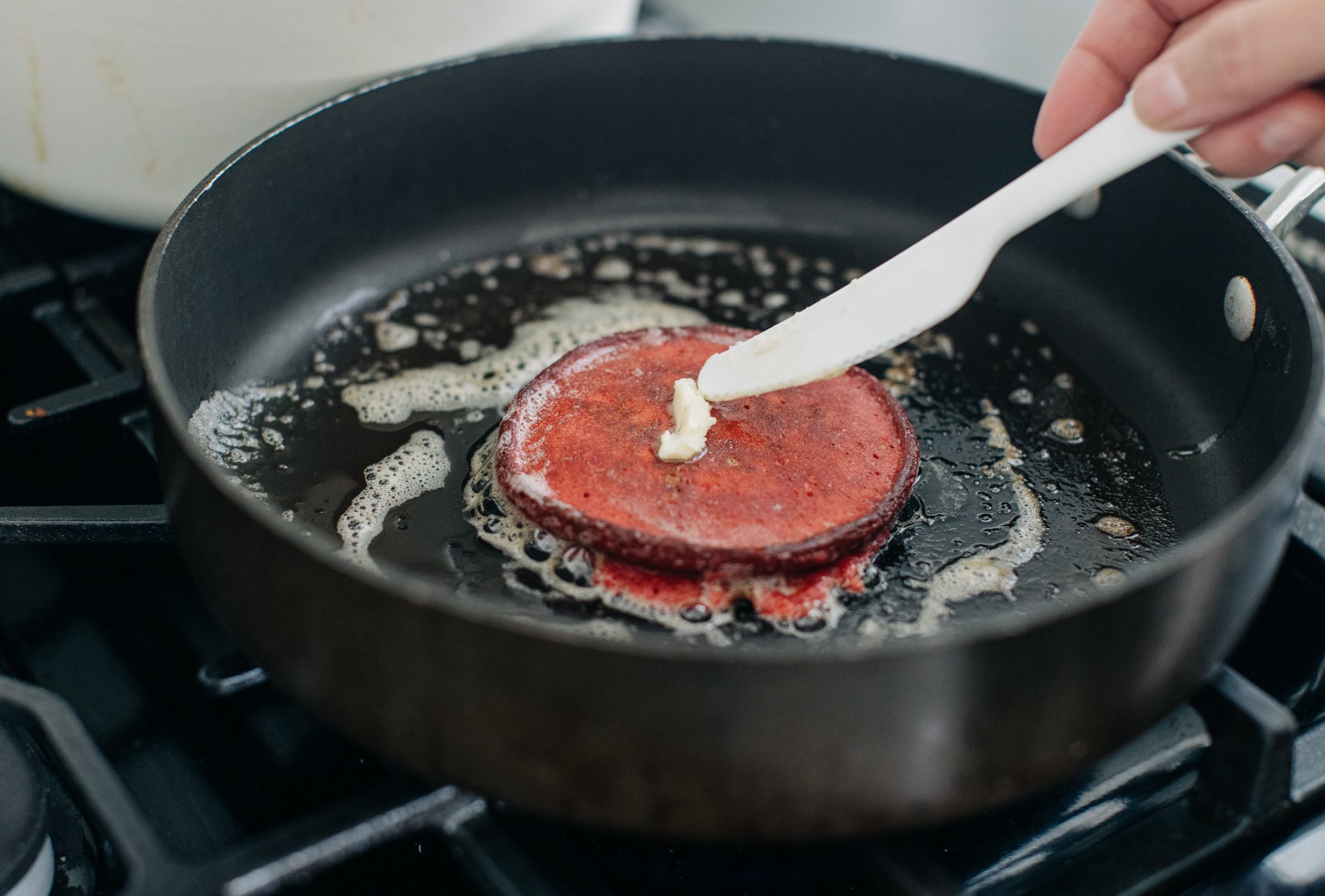 easy-red-velvet-pancakes-recipe-8.jpg