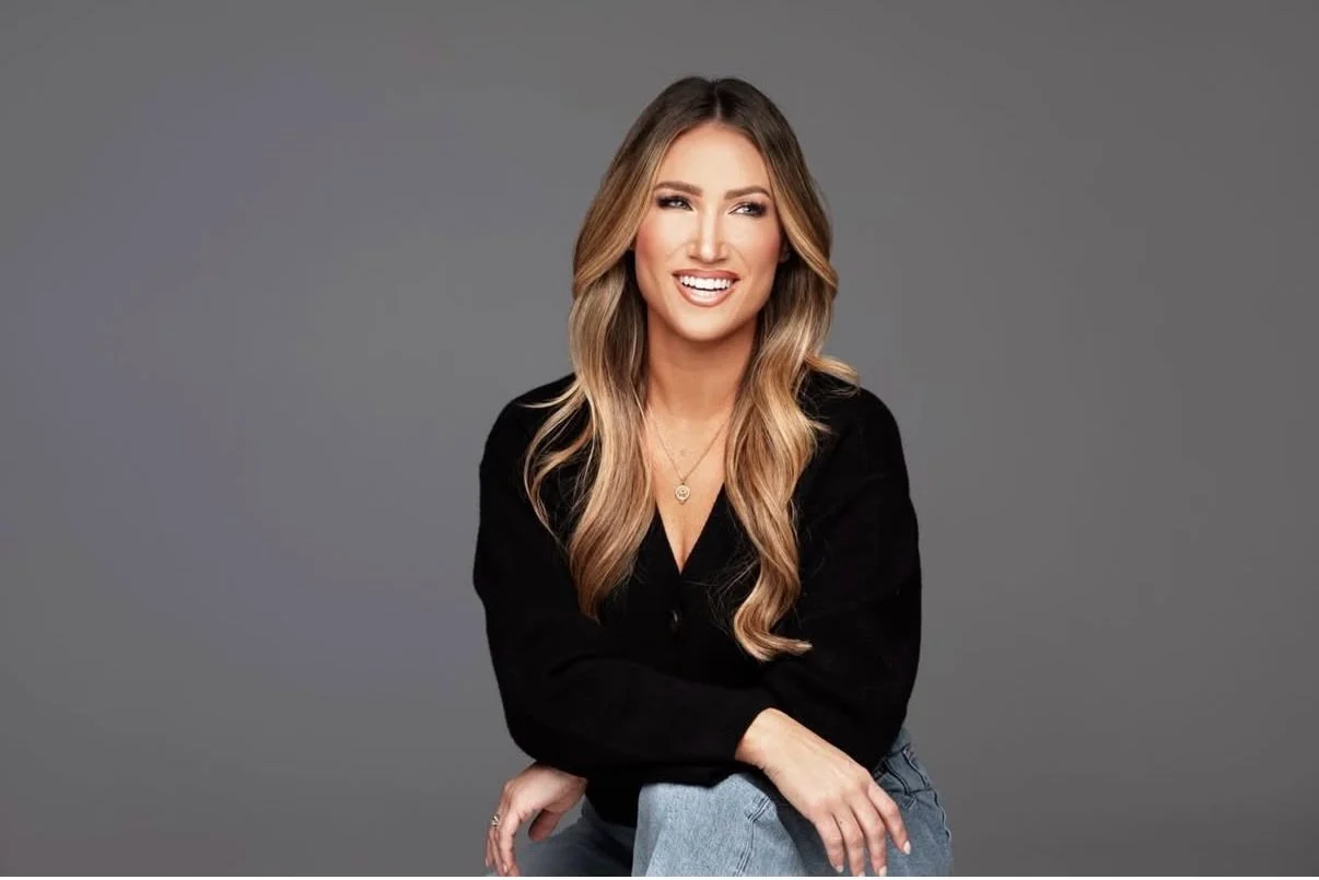 Because it&rsquo;s her birthday today, and this hair deserves its own post! @kelseylbond 

#hbd #hairgoals #hairbylg #haircolor #dallascolorist