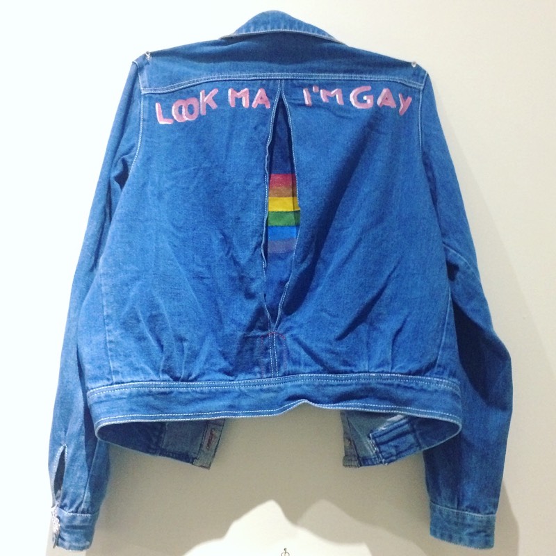 loook ma im gay.jpg