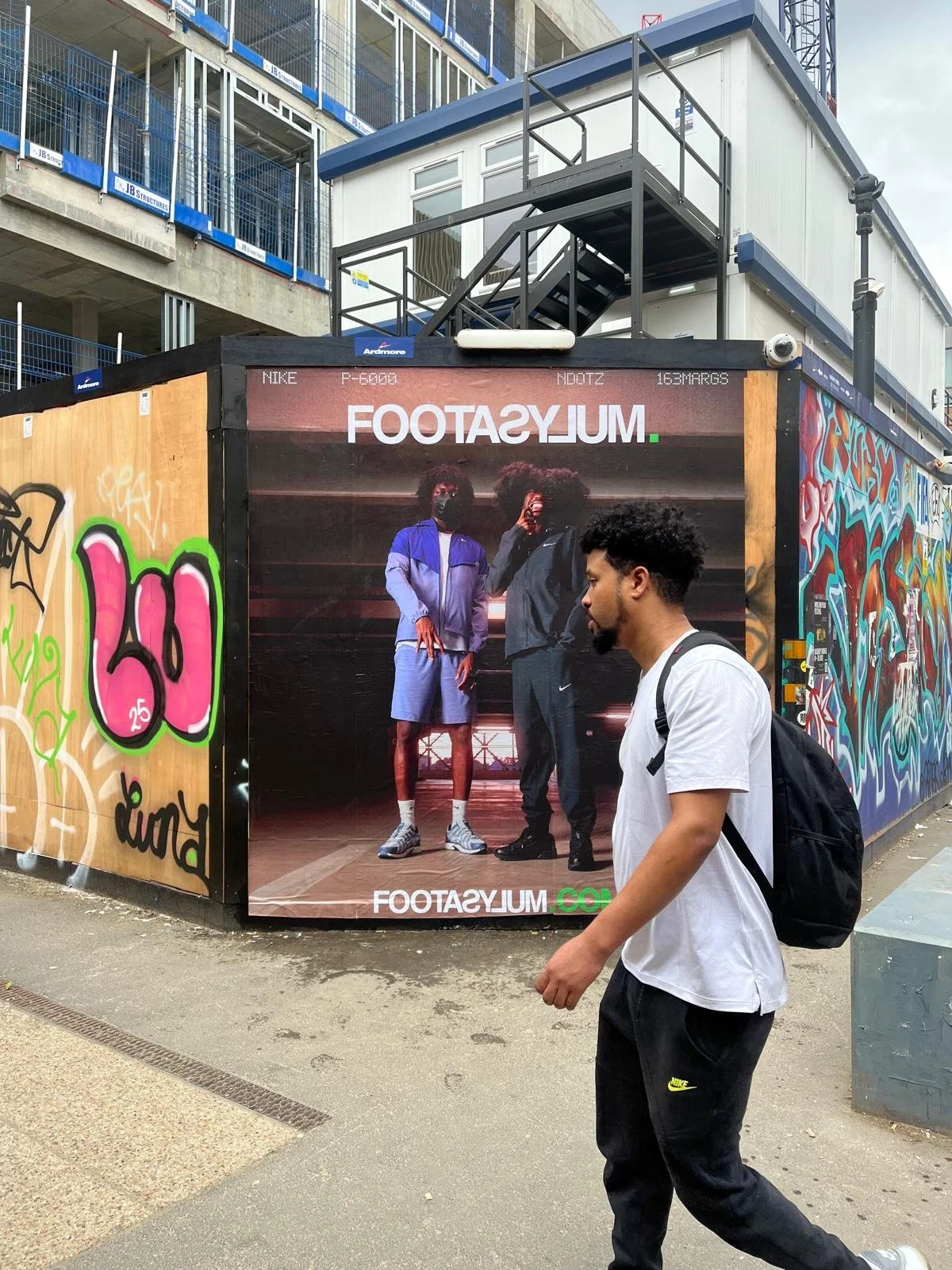 Footasylum x Nike P-6000 just landed on the streets. 

Spotted across the city, built for movement, made for the culture.

#Footasylum #NikeP6000 #FlyPosting #LondonStreets #ooh #Guerillaposters #Mediagang #Wheatpasting #london