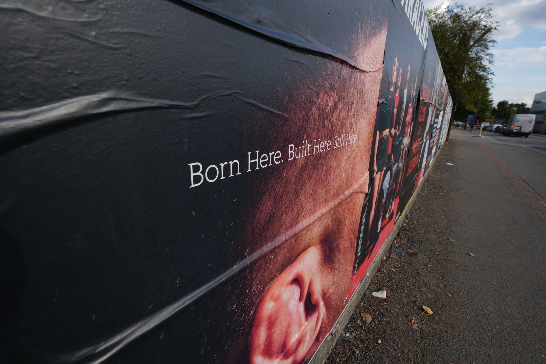 Born here. Built here. Still here.
The Original Club of North London ❤️🖤

#Saracens #NorthLondon #TheOriginalClub #MediaGang #FlyPosting #GuerillaPoster #OOH #Wheatpasting
