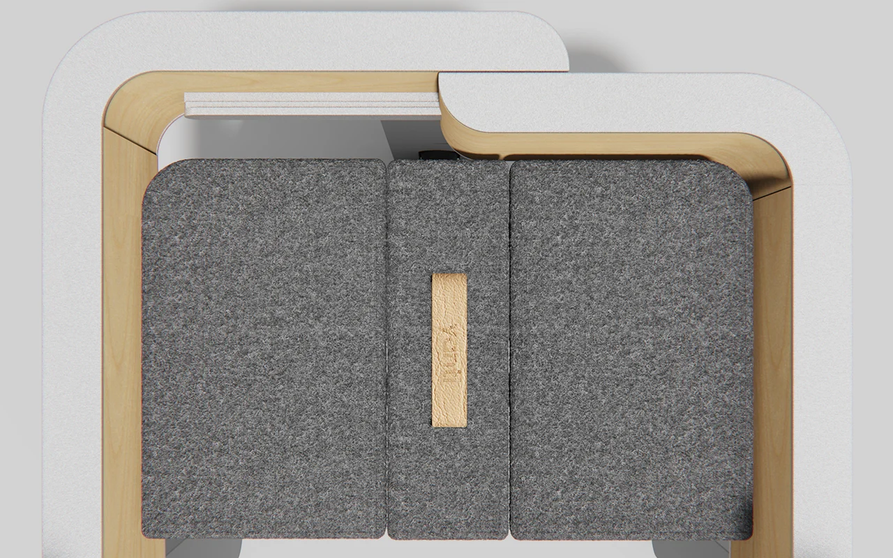 Yanti’s locking contraction mechanism serves a a sitting platform as well.