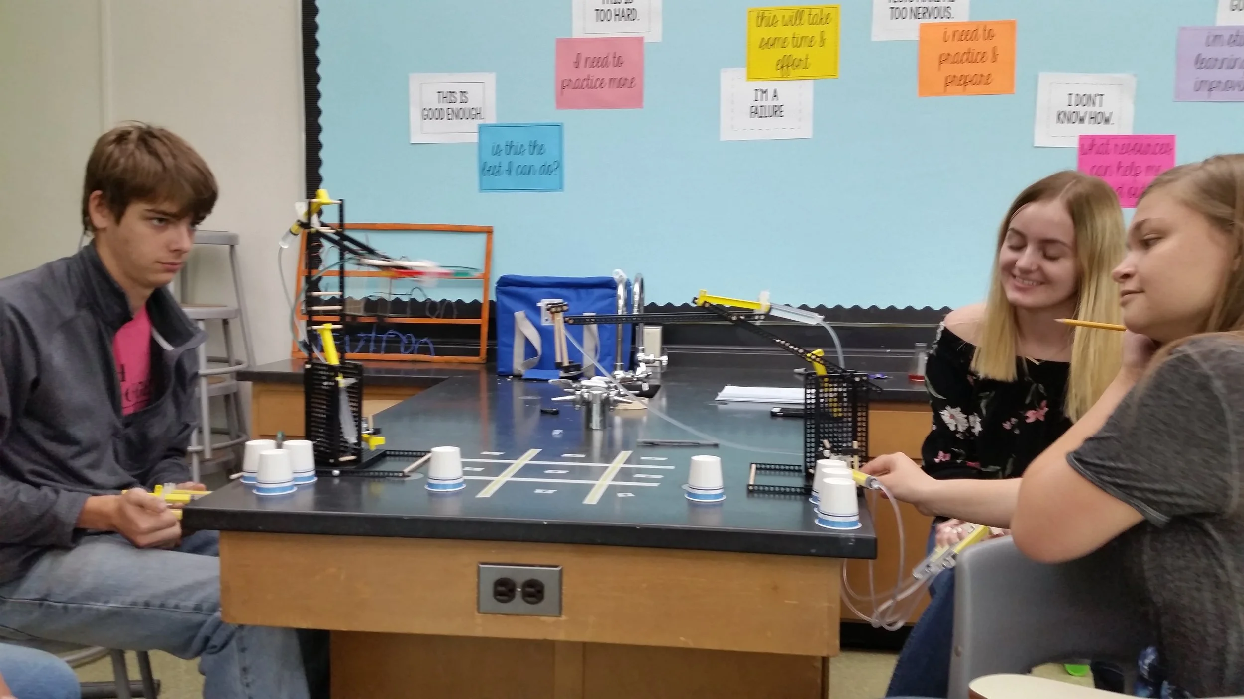 STEM Hydraulic Arm - Tic Tac Toe Contest