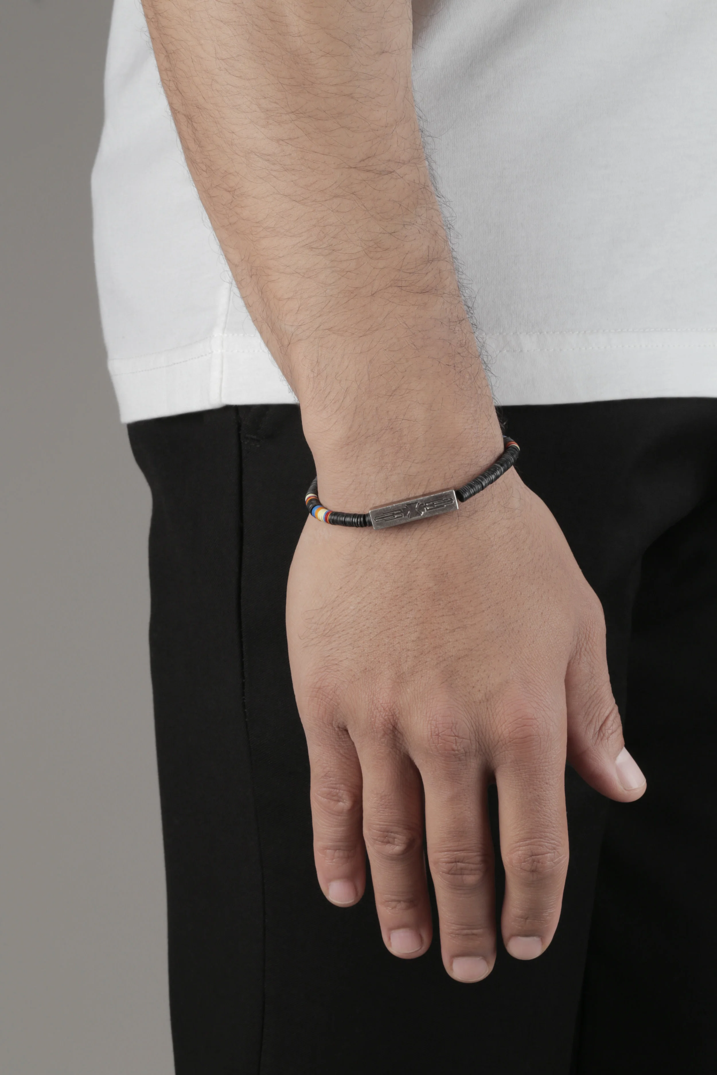 Sterling Silver Raging Saddle Pland Bead Bracelet_black.jpg