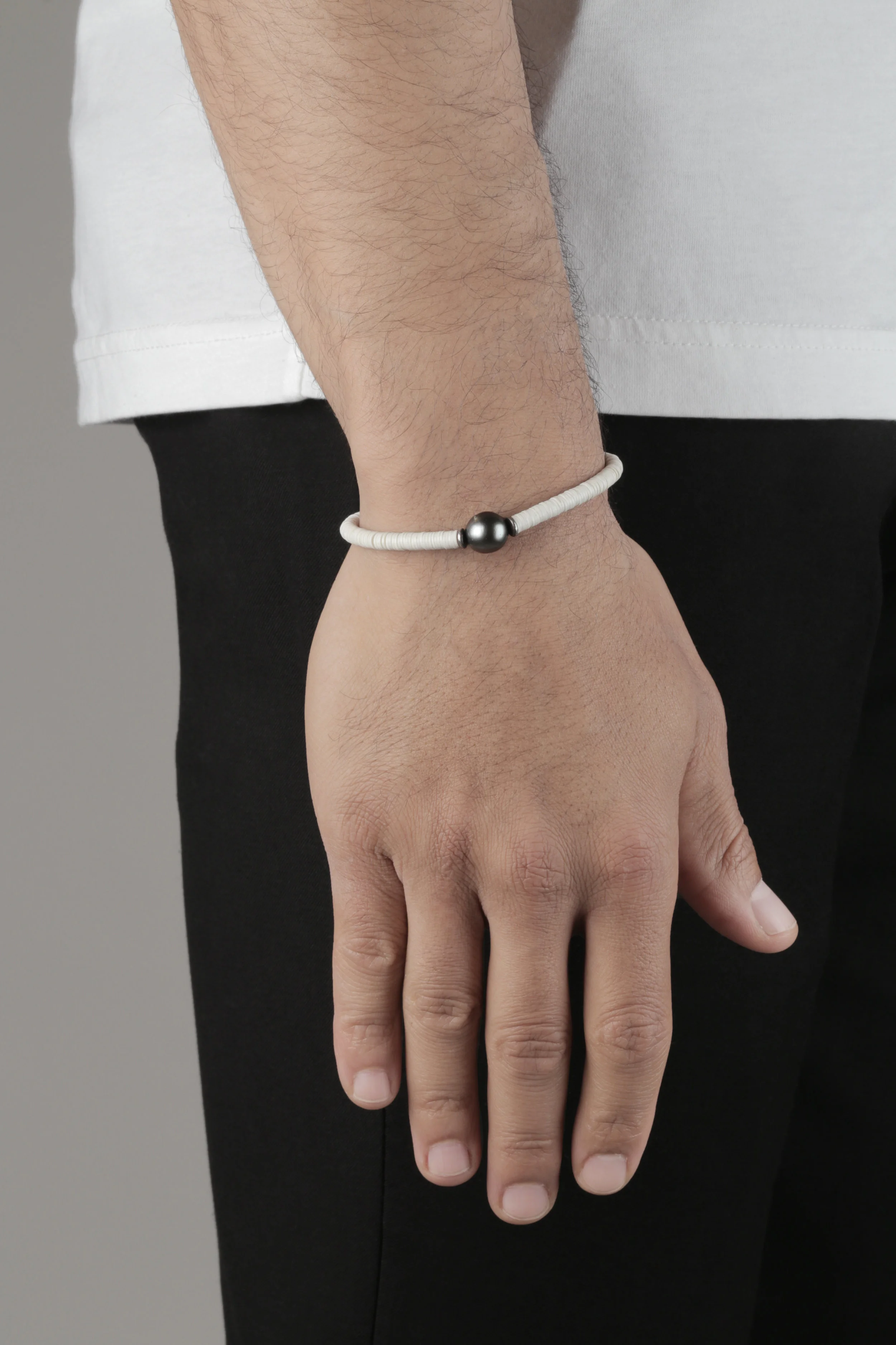 Sibyl Pearl And Disk Bead Bracelet_White Vynil_hand.jpg