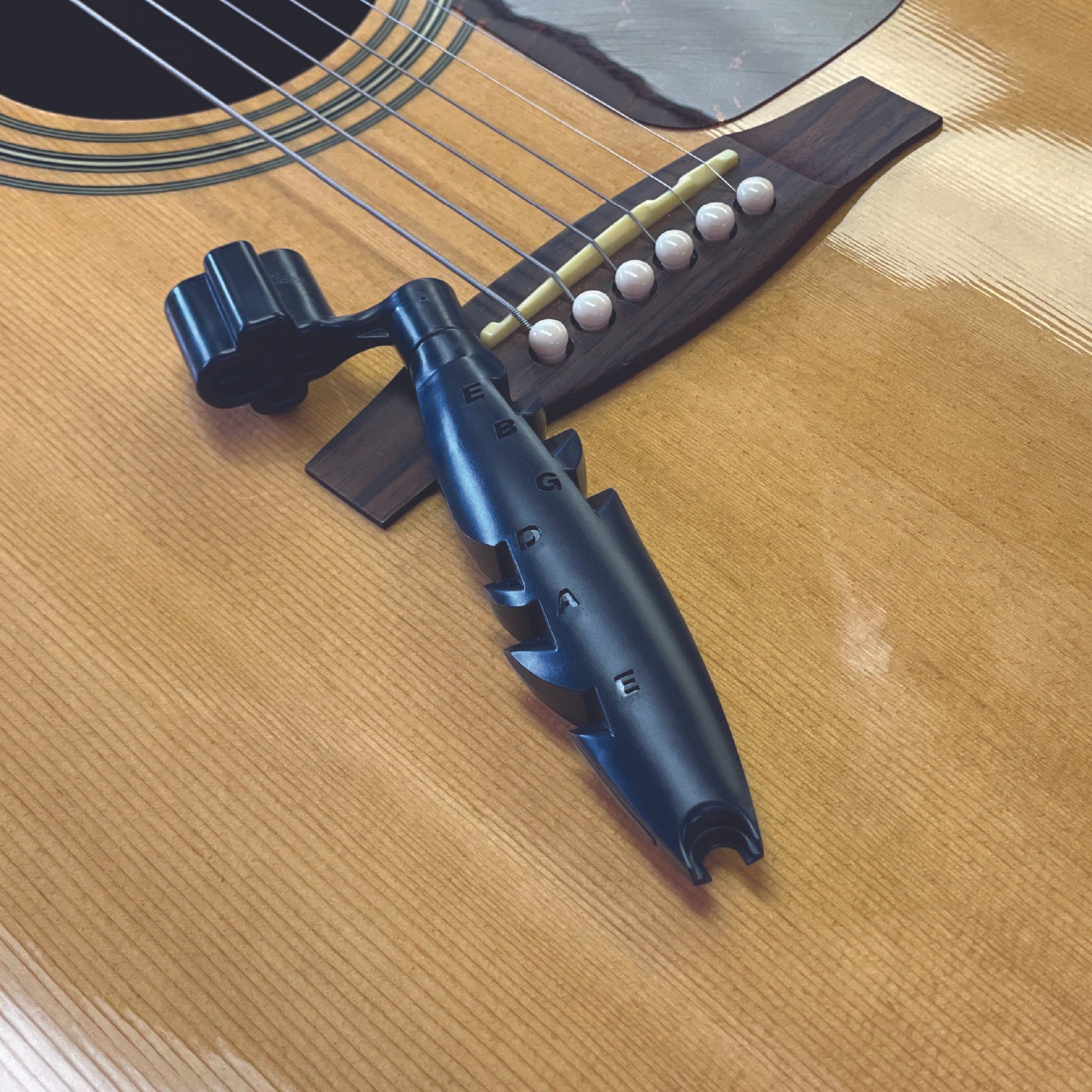 Cuda Winder Slate Grey on Guitar-01.jpg