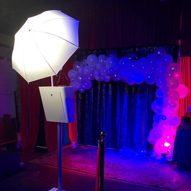 Part of our mission at @sogoodphotobooth is to create an experience that is unique, creative and engaging. This event we did for @cbcb_cannabis was a blast! We created a custom atmosphere with a balloon garland backdrop, up-lighting and custom-made p