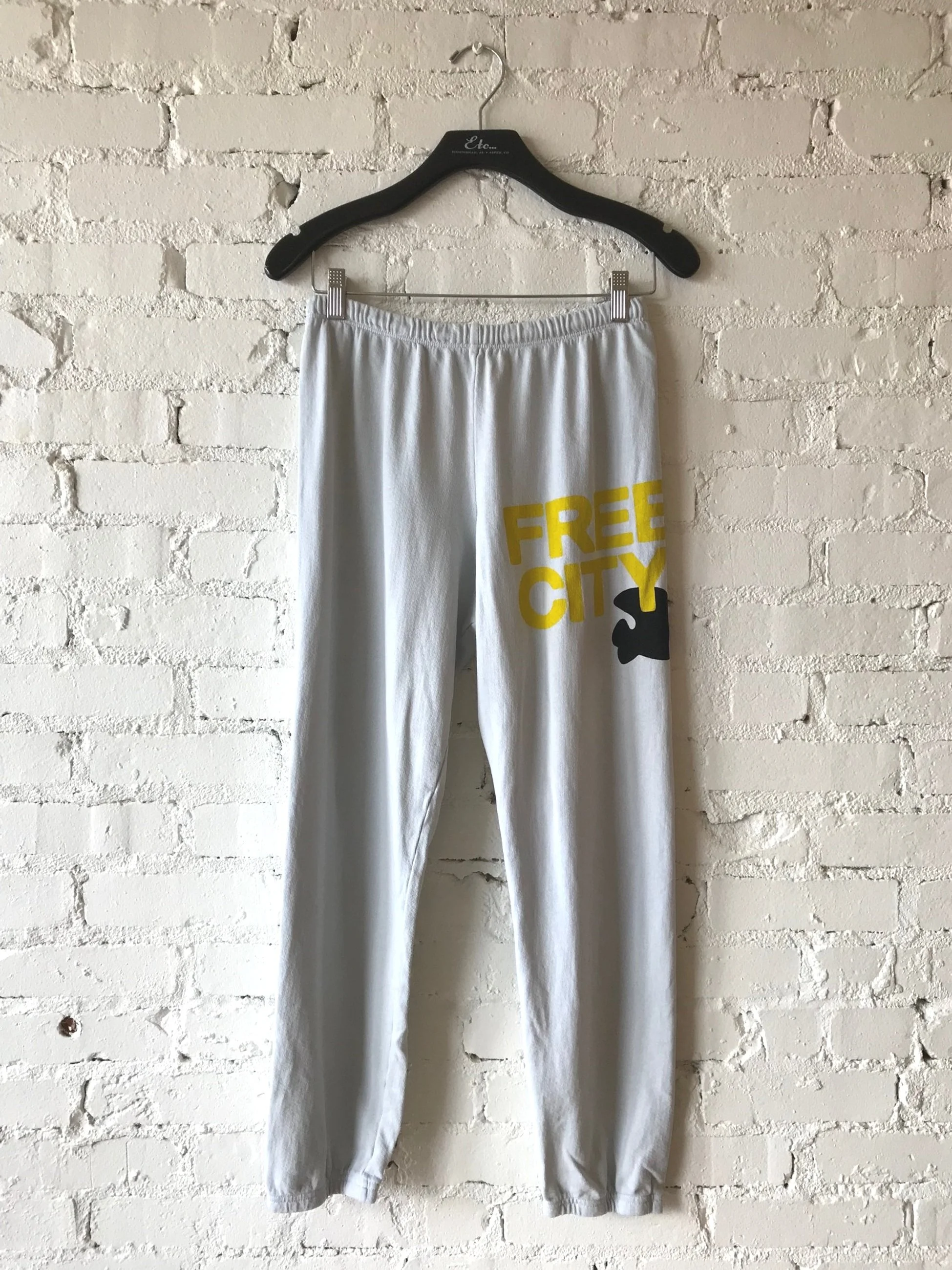FREECITY 3/4 sweats - GREYART GLOW main image 1