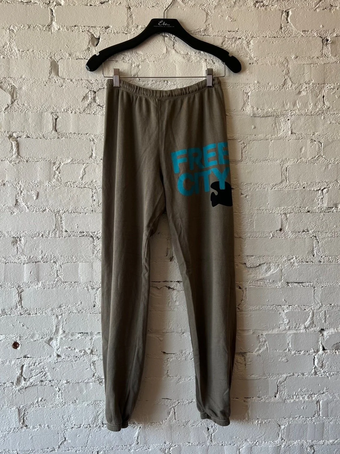 FREECITY LARGE SWEATPANT COCO PONY main image 1